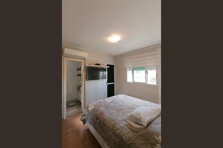 Apartamento à venda com 164m², 3 quartos e 3 vagas Apartamento à venda com 164m², 3 quartos e 3 vagasSuíte