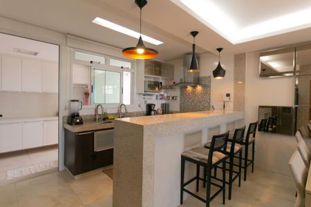 Apartamento à venda com 164m², 3 quartos e 3 vagas Apartamento à venda com 164m², 3 quartos e 3 vagasCozinha