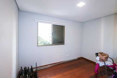 Apartamento à venda com 107m², 3 quartos e 2 vagasQuarto 2