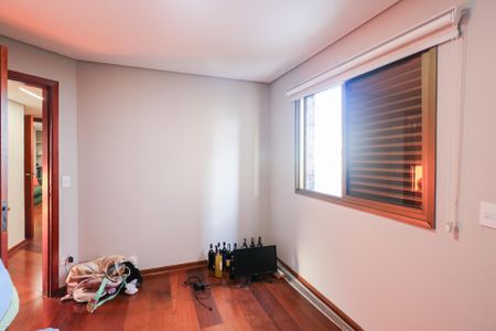 Apartamento à venda com 107m², 3 quartos e 2 vagasQuarto 2