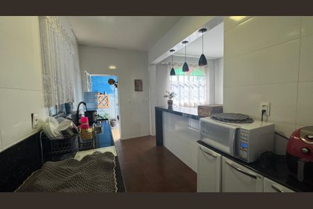 Casa à venda com 230m², 4 quartos e 4 vagasCozinha
