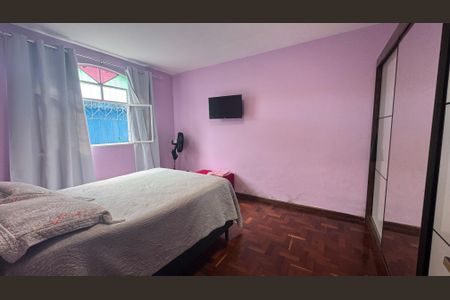 Casa à venda com 230m², 4 quartos e 4 vagasSuíte