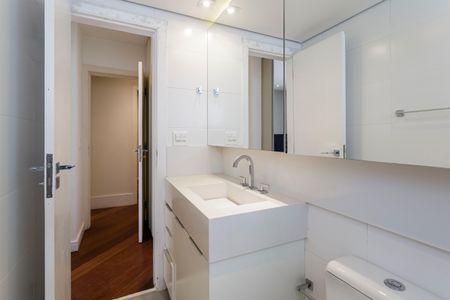 Apartamento à venda com 188m², 3 quartos e 2 vagasBanheiro da Suíte