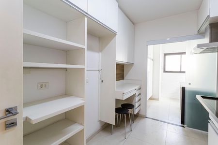 Apartamento à venda com 188m², 3 quartos e 2 vagasCozinha