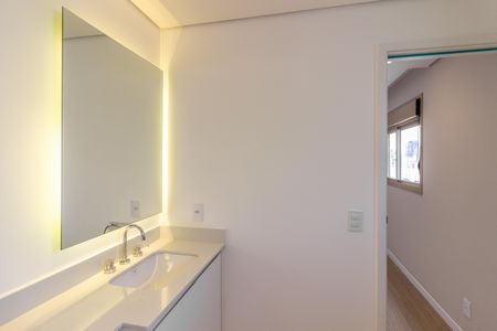 Apartamento à venda com 296m², 4 quartos e 2 vagasBanheiro da Suíte 3