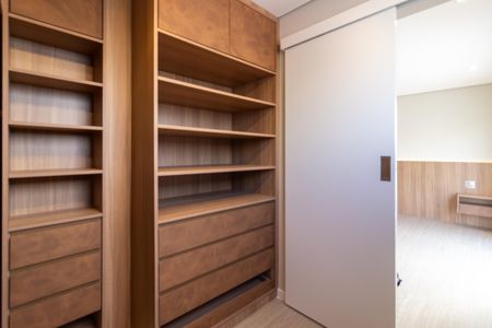 Apartamento à venda com 296m², 4 quartos e 2 vagasCloset da Suíte 2