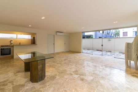 Apartamento à venda com 296m², 4 quartos e 2 vagasÁrea comum - Salão de festas