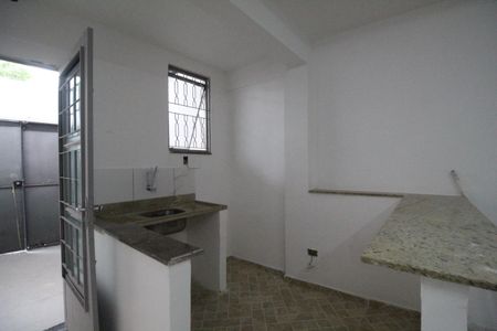 Cozinha de kitnet/studio para alugar com 1 quarto, 30m² em Tanque, Rio de Janeiro