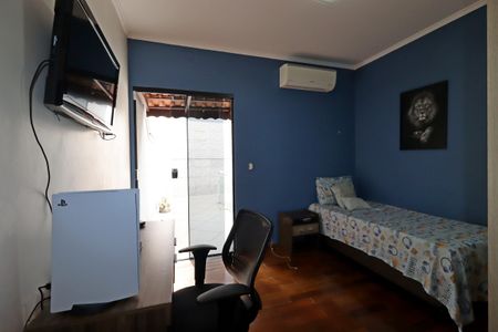 Casa à venda com 190m², 3 quartos e 4 vagasSuíte 1