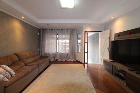 Casa à venda com 190m², 3 quartos e 4 vagasSala