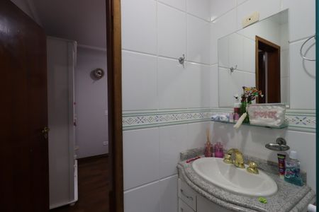Casa à venda com 190m², 3 quartos e 4 vagasBanheiro da Suíte 2