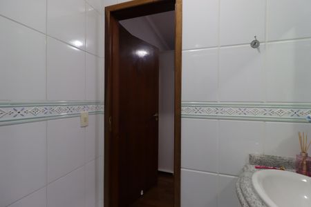 Casa à venda com 190m², 3 quartos e 4 vagasBanheiro da Suíte 2