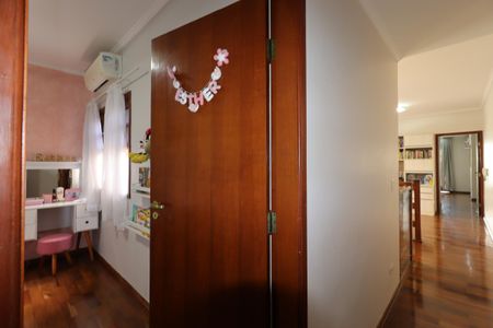 Casa à venda com 190m², 3 quartos e 4 vagasCorredor