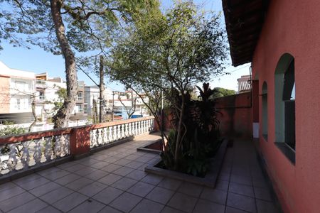 Casa para alugar com 90m², 1 quarto e 2 vagasQuintal