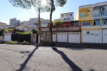 Casa para alugar com 90m², 1 quarto e 2 vagasFachada