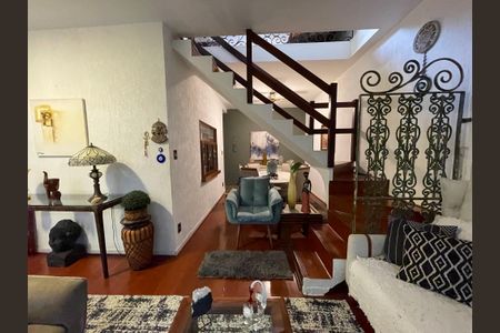 Casa à venda com 165m², 3 quartos e 2 vagasSala 1