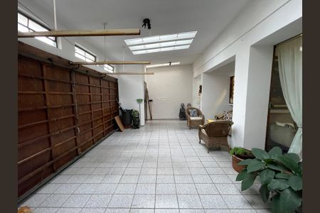 Casa à venda com 165m², 3 quartos e 2 vagasGaragem
