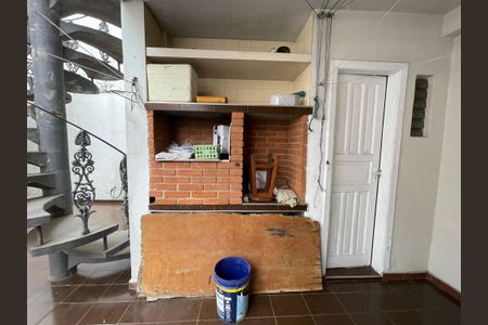 Casa à venda com 165m², 3 quartos e 2 vagasQuintal