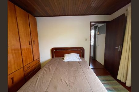 Casa à venda com 165m², 3 quartos e 2 vagasSuíte