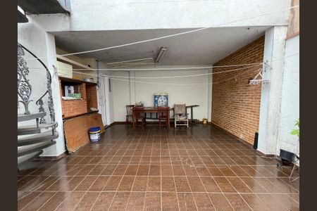Casa à venda com 165m², 3 quartos e 2 vagasQuintal