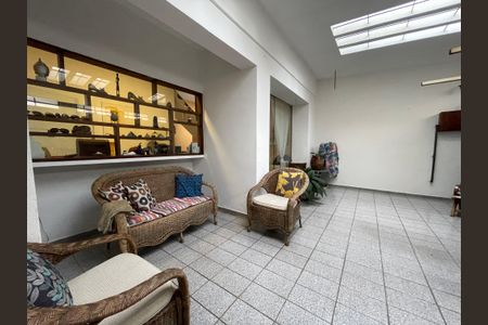 Casa à venda com 165m², 3 quartos e 2 vagasGaragem