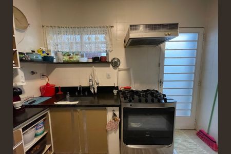 Casa à venda com 165m², 3 quartos e 2 vagasCozinha