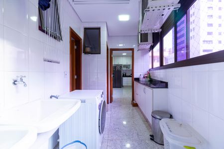 Apartamento à venda com 208m², 4 quartos e 4 vagasÁrea de Serviço