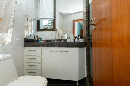 Apartamento à venda com 208m², 4 quartos e 4 vagasBanheiro Social 3