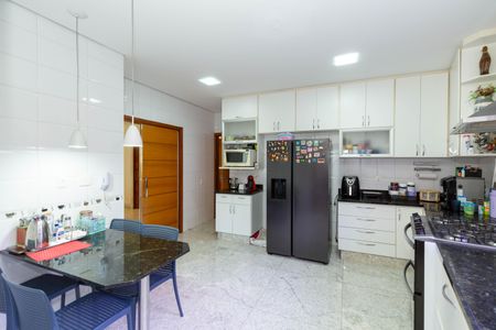 Apartamento à venda com 208m², 4 quartos e 4 vagasCozinha