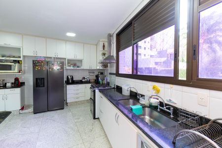 Apartamento à venda com 208m², 4 quartos e 4 vagasCozinha