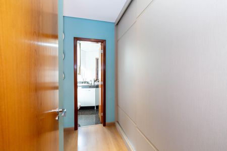 Apartamento à venda com 208m², 4 quartos e 4 vagasQuarto 4