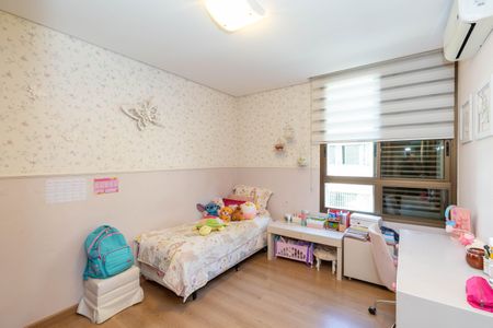 Apartamento à venda com 208m², 4 quartos e 4 vagasQuarto 3