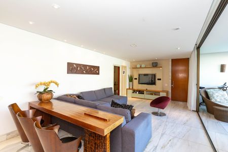 Apartamento à venda com 208m², 4 quartos e 4 vagasSala