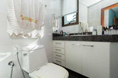 Apartamento à venda com 208m², 4 quartos e 4 vagasBanheiro Social 3