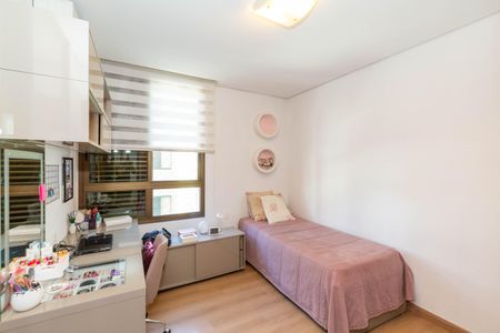 Apartamento à venda com 208m², 4 quartos e 4 vagasQuarto 2