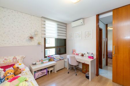 Apartamento à venda com 208m², 4 quartos e 4 vagasQuarto 3