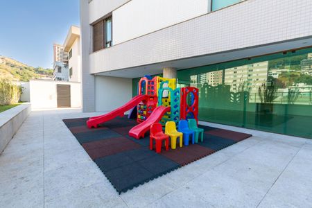 Apartamento à venda com 208m², 4 quartos e 4 vagasÁrea comum