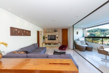 Apartamento à venda com 208m², 4 quartos e 4 vagasSala