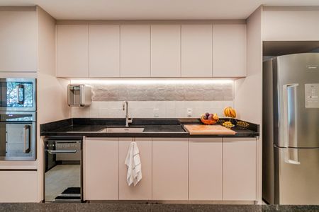 Apartamento à venda com 200m², 4 quartos e 3 vagasCozinha