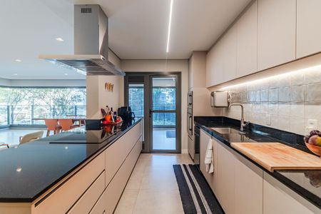 Apartamento à venda com 200m², 4 quartos e 3 vagasCozinha