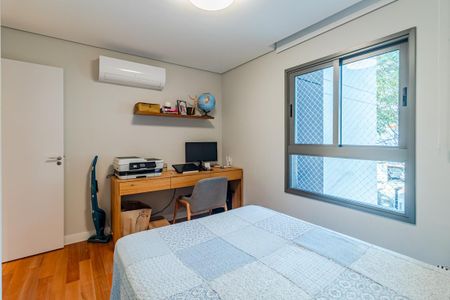 Apartamento à venda com 200m², 4 quartos e 3 vagasQuarto 2