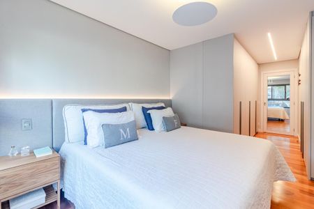 Apartamento à venda com 200m², 4 quartos e 3 vagasSuíte 2