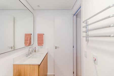 Apartamento à venda com 200m², 4 quartos e 3 vagasBanheiro da Suíte 1