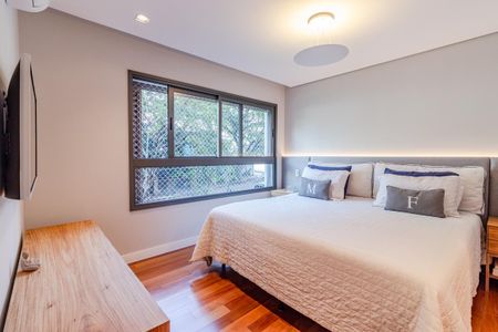 Apartamento à venda com 200m², 4 quartos e 3 vagasSuíte 2