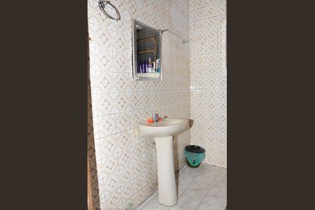 Casa à venda com 155m², 3 quartos e 2 vagas Casa à venda com 155m², 3 quartos e 2 vagasBanheiro Social