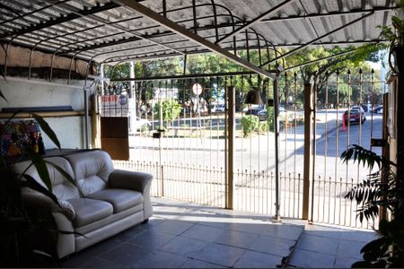 Casa à venda com 155m², 3 quartos e 2 vagas Casa à venda com 155m², 3 quartos e 2 vagasGaragem para 02 carros