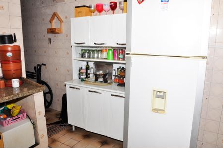 Casa à venda com 155m², 3 quartos e 2 vagas Casa à venda com 155m², 3 quartos e 2 vagasCozinha