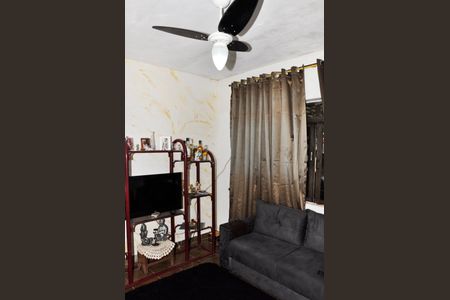 Casa à venda com 155m², 3 quartos e 2 vagas Casa à venda com 155m², 3 quartos e 2 vagasSala