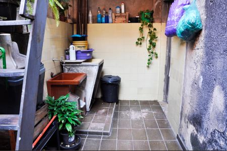 Casa à venda com 155m², 3 quartos e 2 vagas Casa à venda com 155m², 3 quartos e 2 vagasÁrea de Serviço