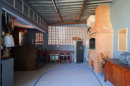 Casa à venda com 550m², 6 quartos e sem vaga Casa à venda com 550m², 6 quartos e sem vagaÁrea externa